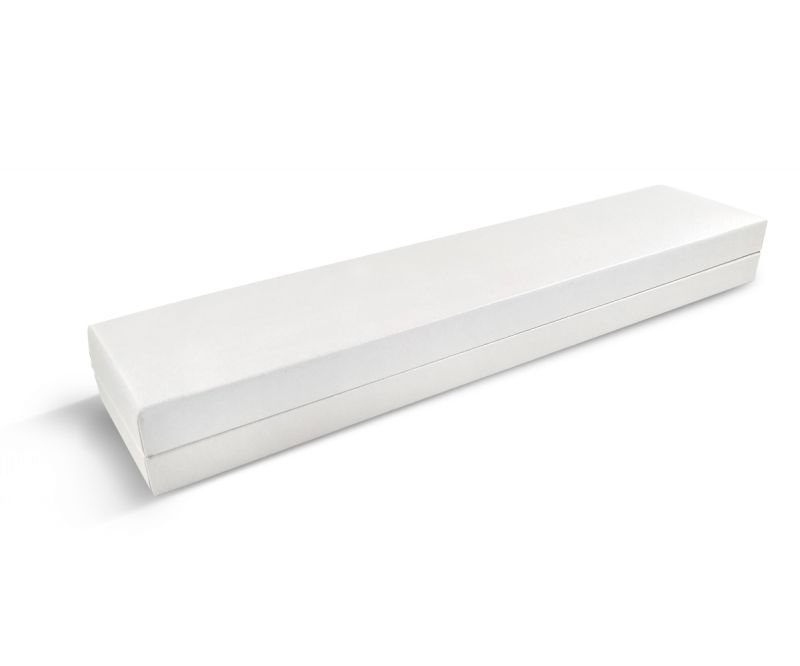 קופסת דמוי עור לבנה שטוחה לצמיד ארוך