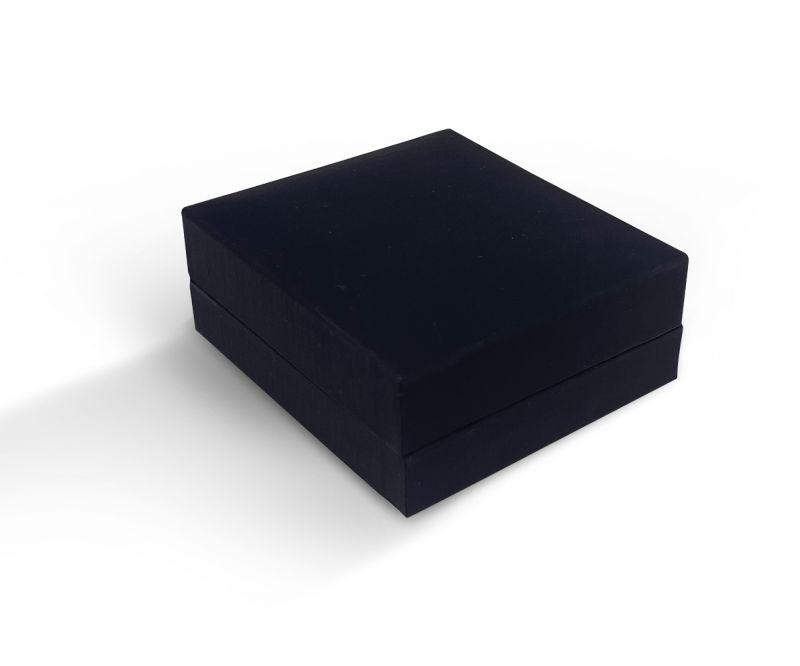 קופסת דמוי עור שחורה שטוחה לתליון גדול 9X9